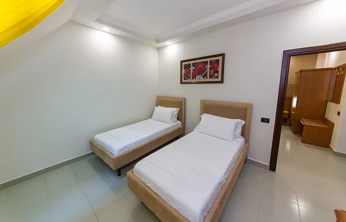 Western Star - Family room 5.jpg